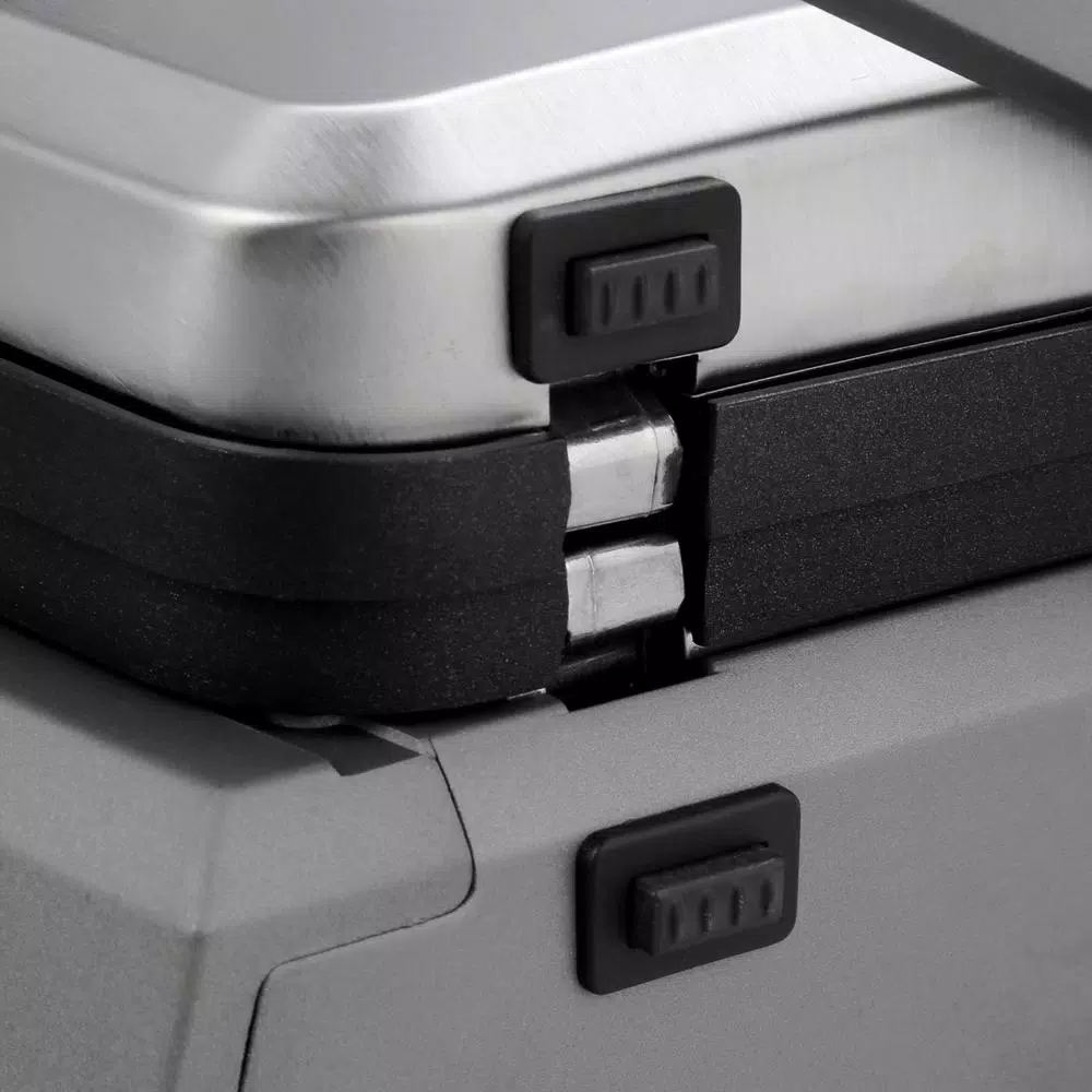 Electric Skillets & Indoor Grills Cuisinart Deluxe Griddler 240 Sq. In. Stainless Steel Indoor Grill With Lid - Image 4