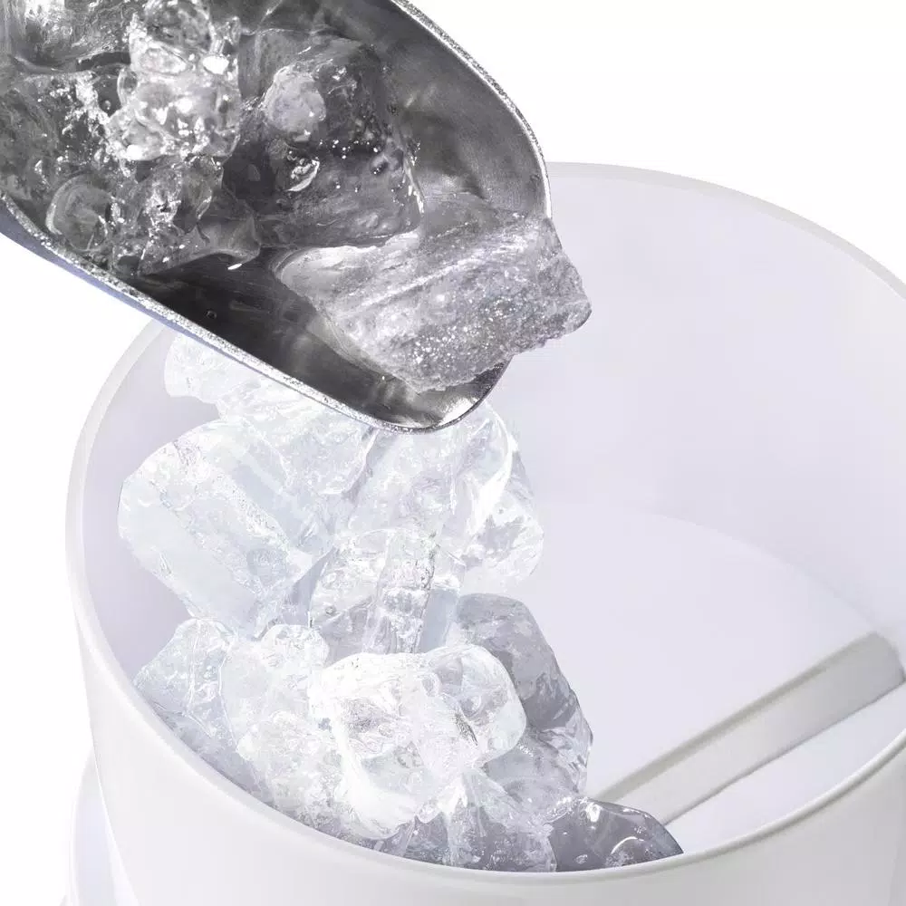 Dessert Makers Nostalgia 8 Oz. Blue And White Countertop Snow Cone Machine - Image 3