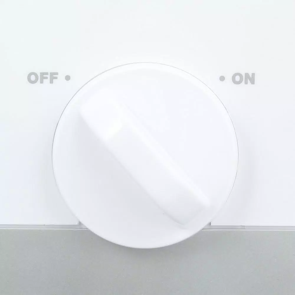 Dessert Makers Cuisinart Mix-It-In 1.5 Qt. White Soft Serve Ice Cream Maker - Image 3